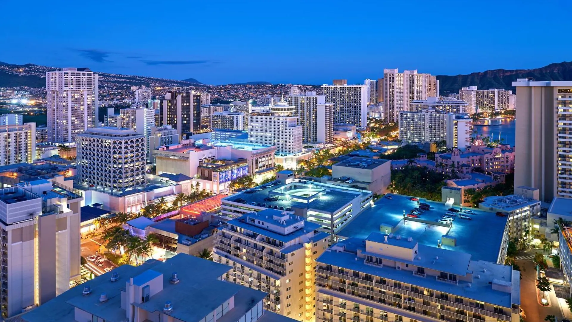 Sleek Oceanside Oasis 1-Bedroom Cs Condo Honolulu