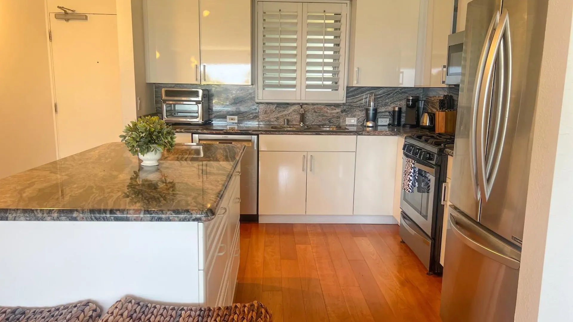 Apartment Sleek Oceanside Oasis 1-Bedroom Cs Condo Honolulu